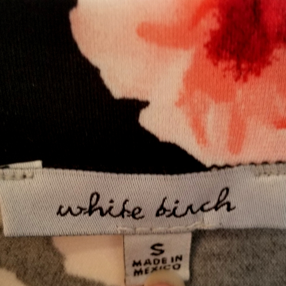 White Birch Tunic Top Women's Small Floral Oversized Hi Lo Hem Black Red Yellow - Picture 4 of 9
